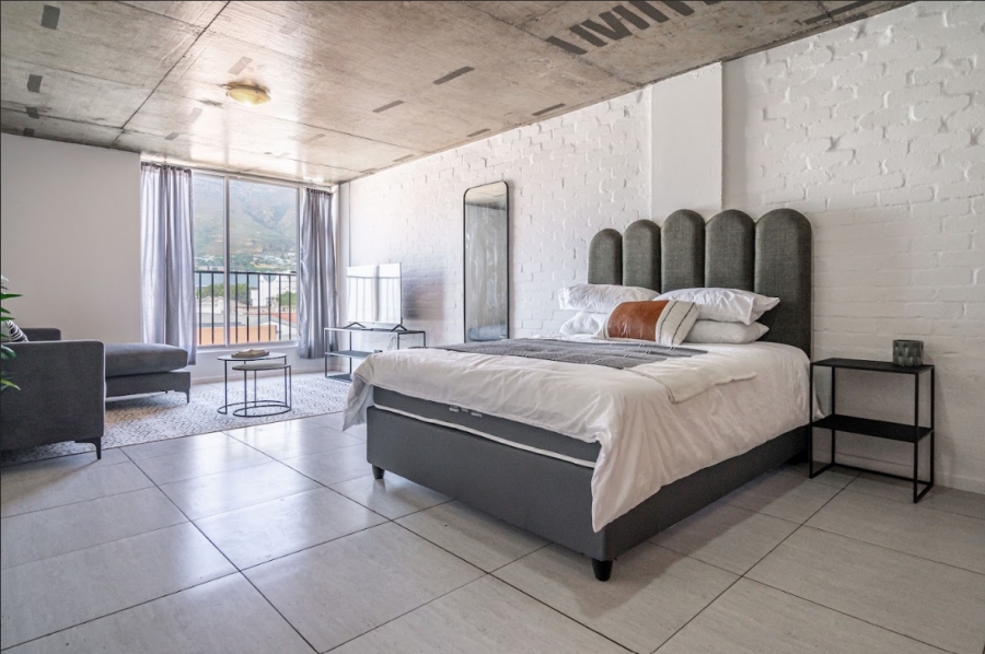 1 Bedroom Property for Sale in Woodstock Western Cape